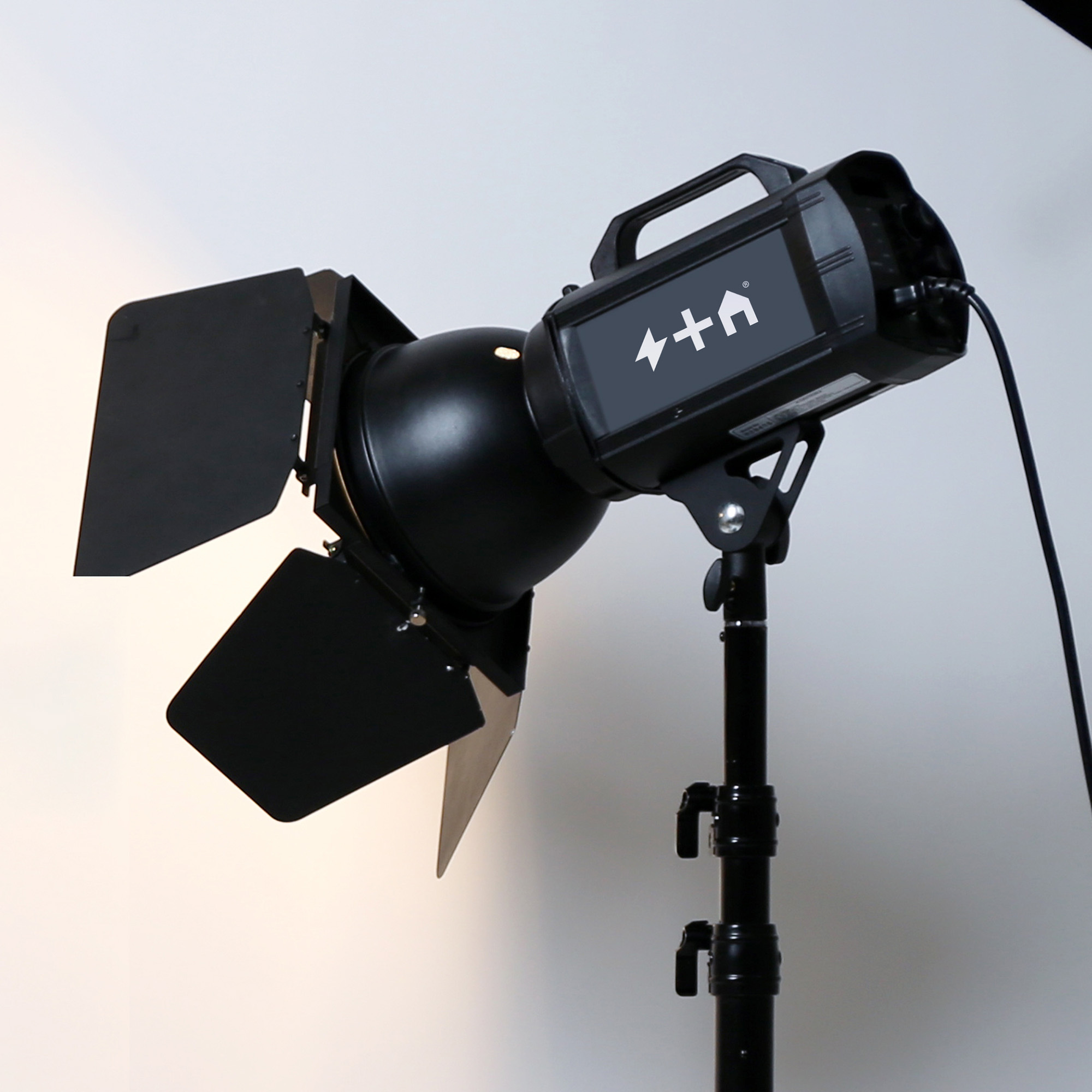 a light with the storm & shelter icons displayed on the side